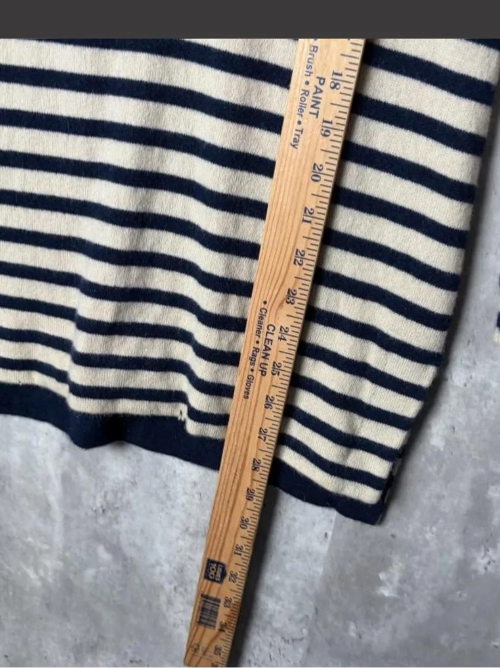 Tory Burch Striped Navy and Cream V-Neck Soft Fine Sweater Top L